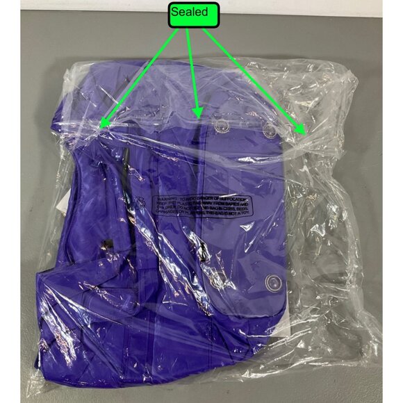 Lug Gondola SE Medium Unisex Handbag in Vibrant Violet with Zipper Closure - Picture 7 of 8